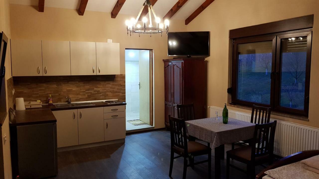 Guest House Blazevic Gornja Gracenica Exterior foto